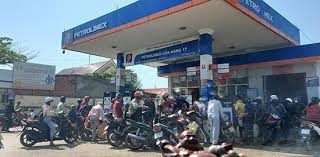 Cửa hàng xăng dầu Petrolimex số 31 không găm hàng chờ tăng giá